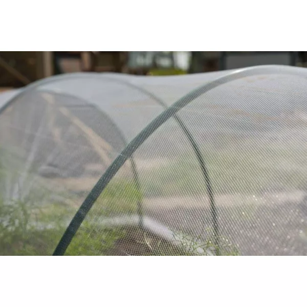 Rovar elleni védőháló zöldségeskertekhez 4x10 m 1x1 mm 38g/m2 (Nature)