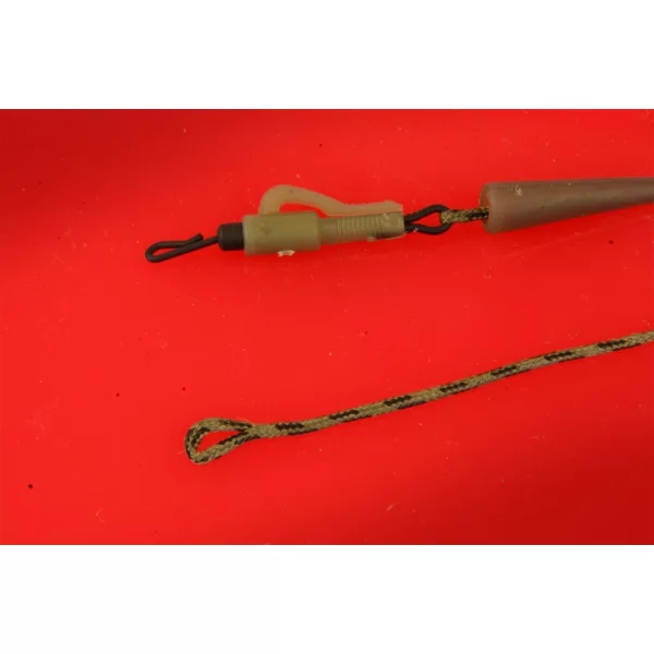 CARP EXPERT ELŐKÖTÖTT LEADCORE SZERELÉK GYORSKAPOCCSAL BARNA 3 DB/CSOMAG