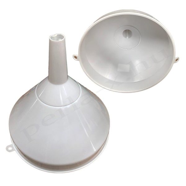 Tölcsér, műanyag (30 cm)