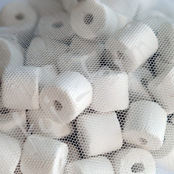 0,4 kg Porózus kerámia gyűrű a nitrifikáló baktériumok kolonizációjához